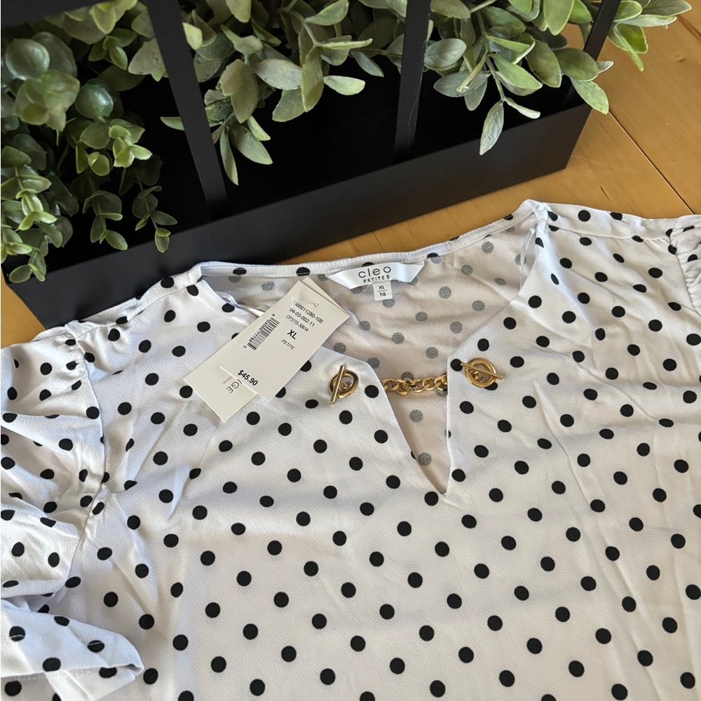 *New* CLEO Polka Dot Flutter Sleeve Top with Gold Hardware Detail Petite XL